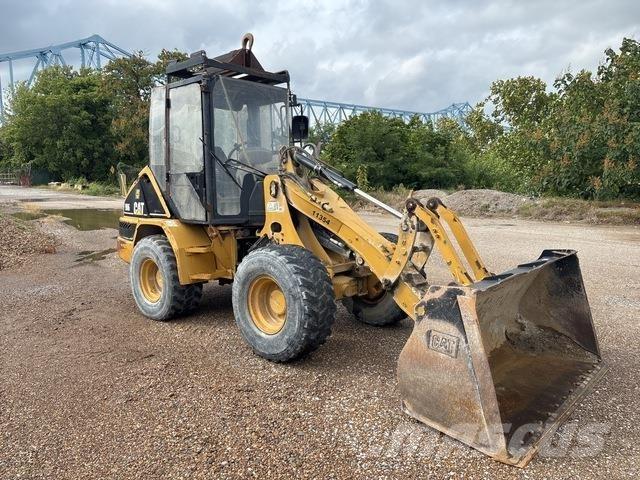 CAT 906 Gumikerekes homlokrakodók