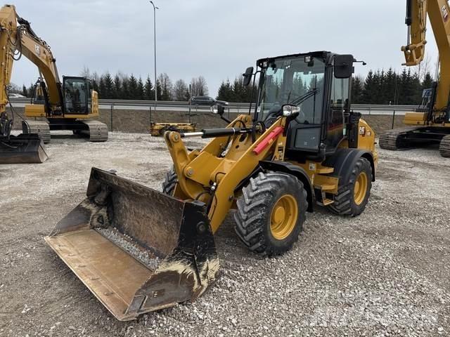 CAT 908 Gumikerekes homlokrakodók