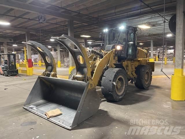 CAT 920 Gumikerekes homlokrakodók