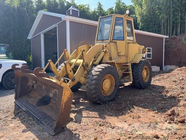CAT 920 Gumikerekes homlokrakodók