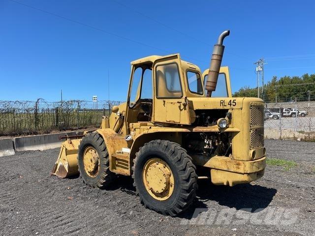 CAT 922 Gumikerekes homlokrakodók