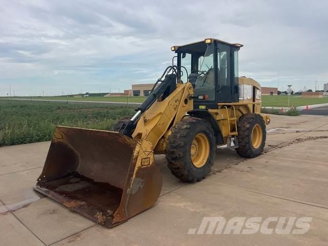 CAT 924G Gumikerekes homlokrakodók