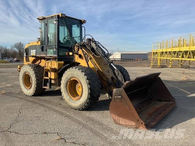 CAT 924G Gumikerekes homlokrakodók