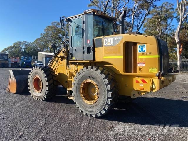 CAT 924H Gumikerekes homlokrakodók