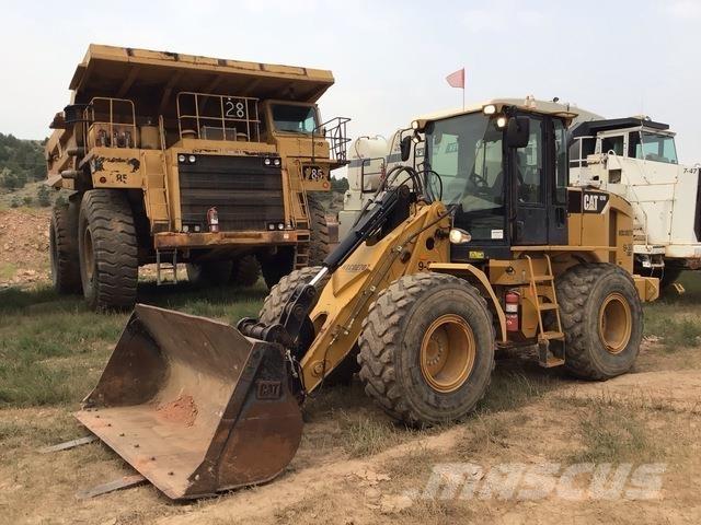 CAT 924H Gumikerekes homlokrakodók