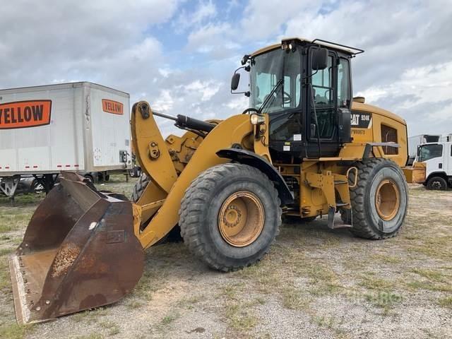 CAT 924K Gumikerekes homlokrakodók