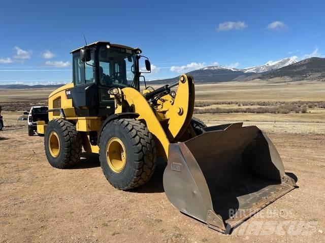 CAT 924K Gumikerekes homlokrakodók