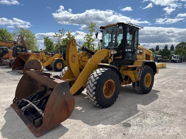 CAT 926M Gumikerekes homlokrakodók