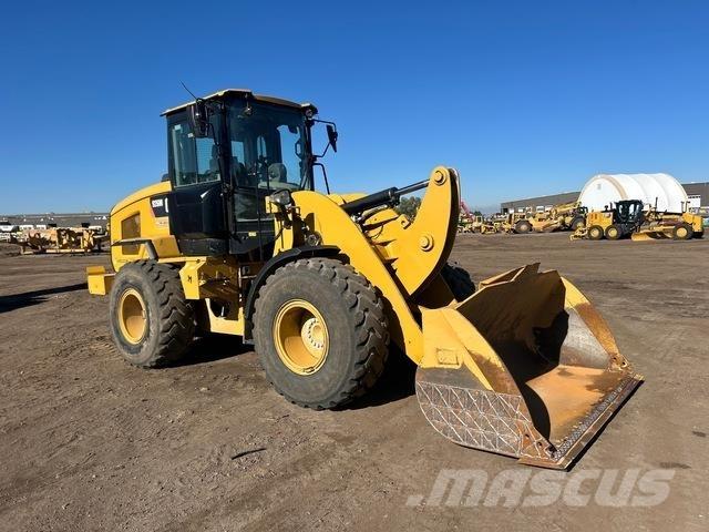 CAT 926M Gumikerekes homlokrakodók
