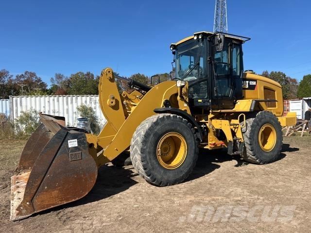 CAT 926M Gumikerekes homlokrakodók