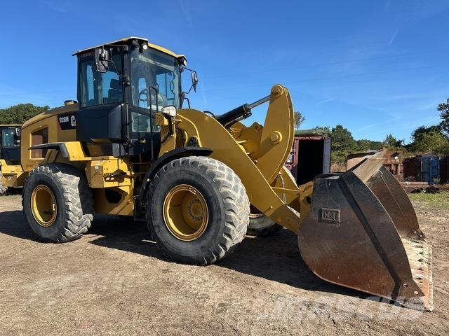 CAT 926M Gumikerekes homlokrakodók