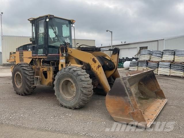 CAT 928G Gumikerekes homlokrakodók