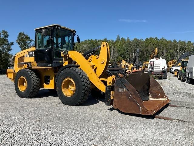 CAT 930K Gumikerekes homlokrakodók