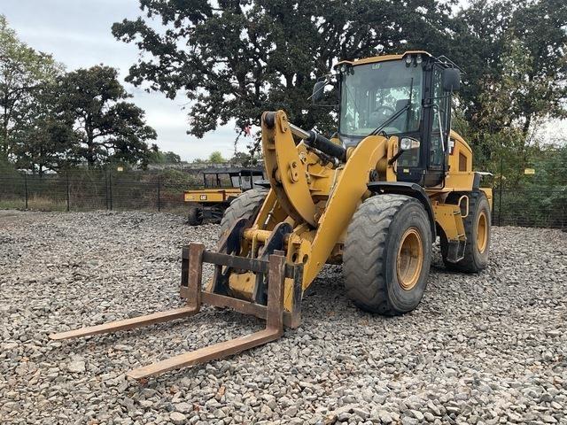 CAT 930K Gumikerekes homlokrakodók