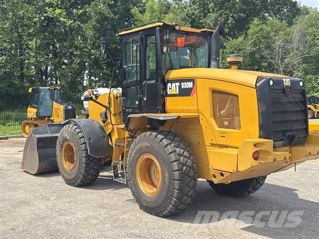 CAT 930M Gumikerekes homlokrakodók