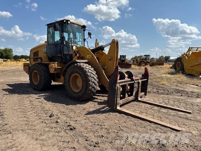 CAT 930M Gumikerekes homlokrakodók