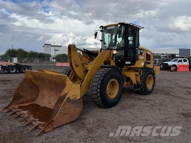 CAT 930M Gumikerekes homlokrakodók