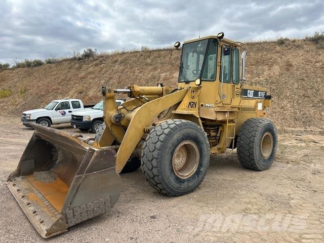 CAT 936F Gumikerekes homlokrakodók