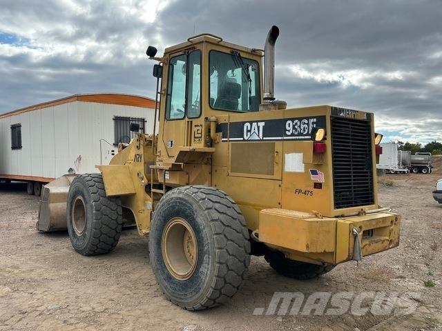 CAT 936F Gumikerekes homlokrakodók