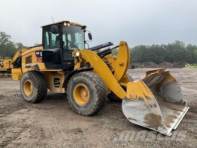 CAT 938 K Gumikerekes homlokrakodók