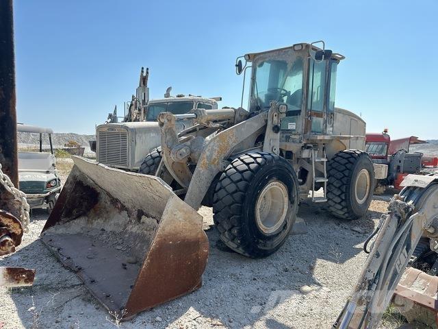 CAT 938G Gumikerekes homlokrakodók