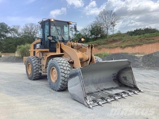 CAT 938H Gumikerekes homlokrakodók