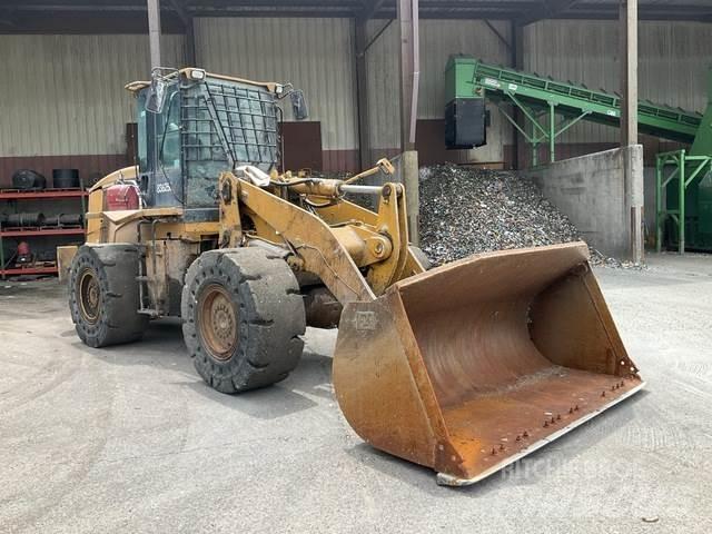 CAT 938H Gumikerekes homlokrakodók