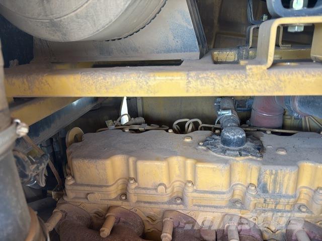 CAT 950 GC Gumikerekes homlokrakodók