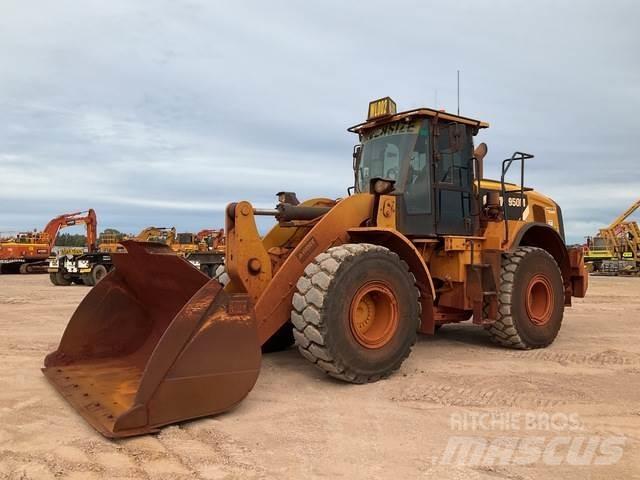 CAT 950 M Gumikerekes homlokrakodók