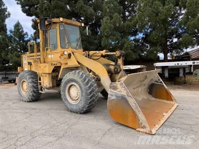 CAT 950B Gumikerekes homlokrakodók