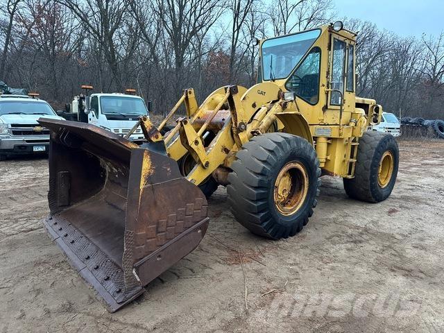 CAT 950B Gumikerekes homlokrakodók