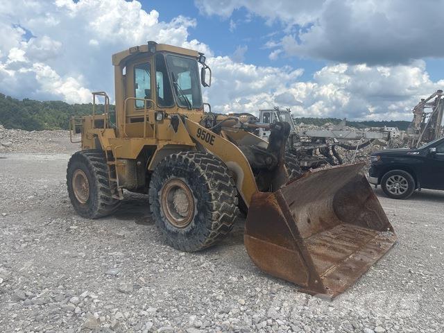 CAT 950E Gumikerekes homlokrakodók