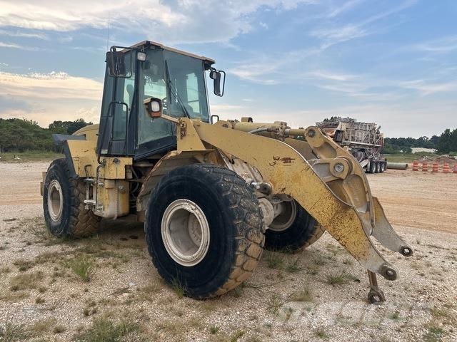 CAT 950G Gumikerekes homlokrakodók