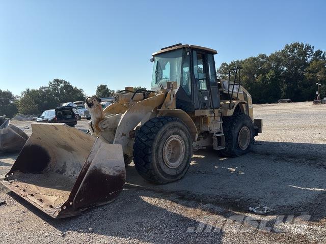 CAT 950H Gumikerekes homlokrakodók