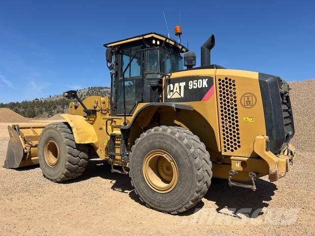 CAT 950K Gumikerekes homlokrakodók