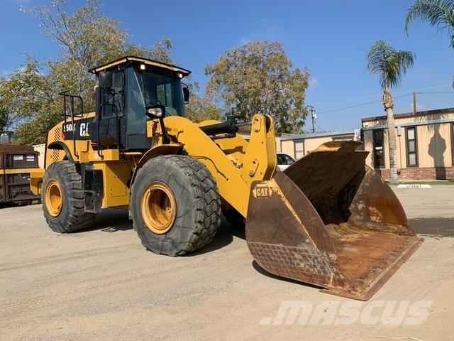 CAT 950K Gumikerekes homlokrakodók