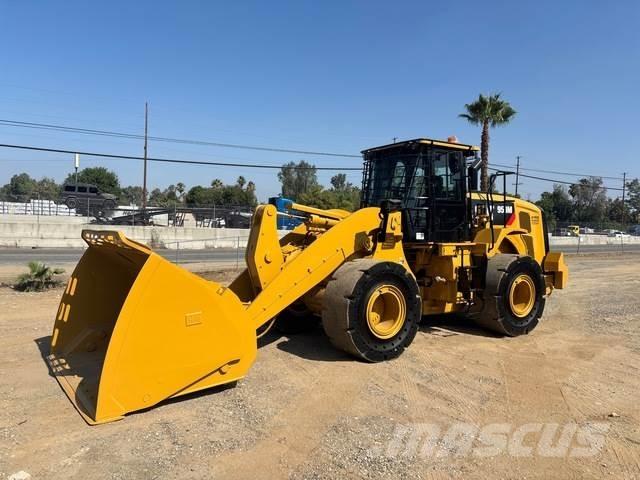 CAT 950M Gumikerekes homlokrakodók