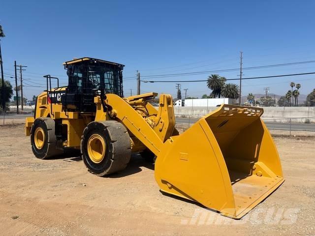 CAT 950M Gumikerekes homlokrakodók