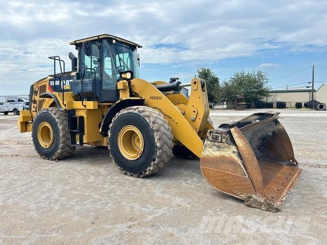 CAT 950M Gumikerekes homlokrakodók