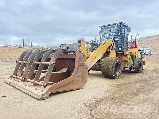 CAT 950M Gumikerekes homlokrakodók