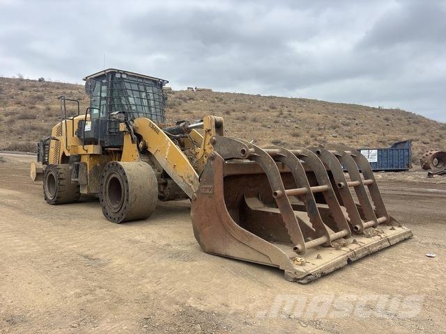 CAT 950M Gumikerekes homlokrakodók