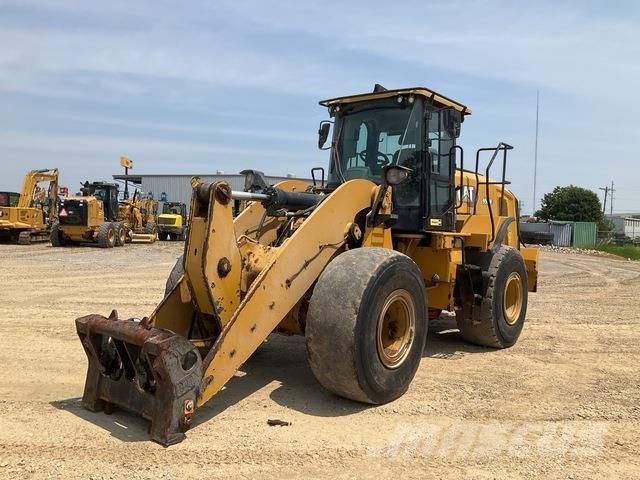 CAT 950M Gumikerekes homlokrakodók