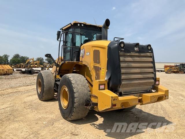 CAT 950M Gumikerekes homlokrakodók