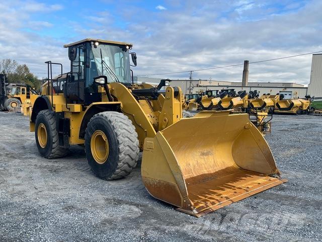 CAT 950M Gumikerekes homlokrakodók