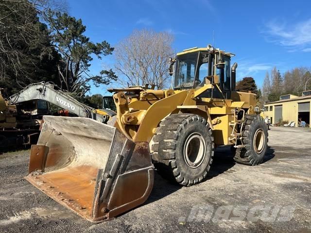 CAT 960 Gumikerekes homlokrakodók