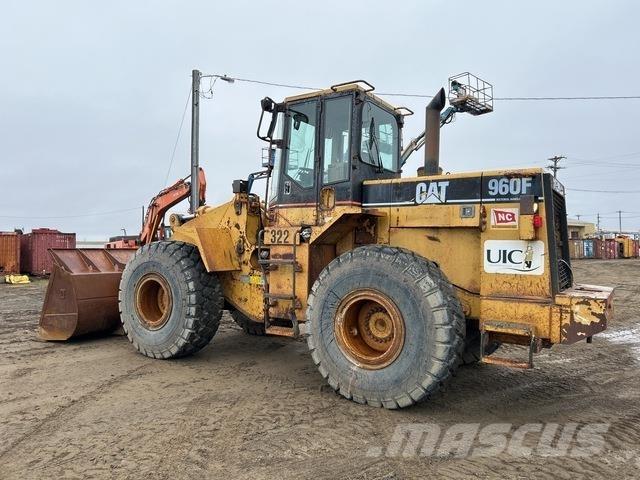 CAT 960F Gumikerekes homlokrakodók