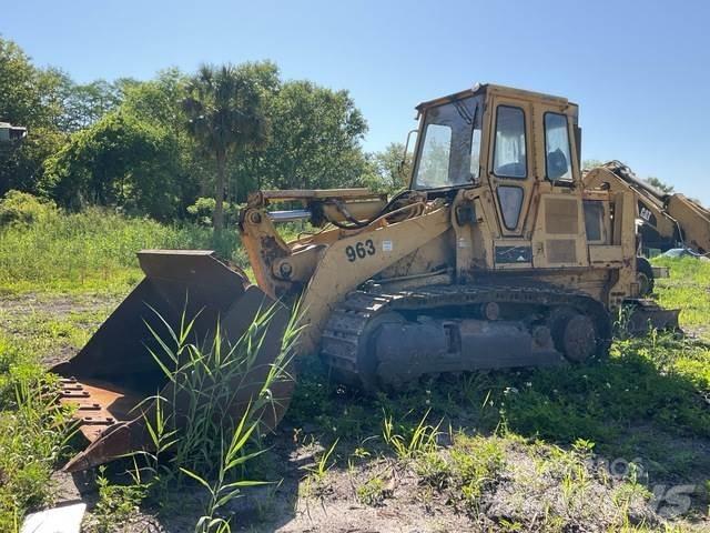 CAT 963 Lánctalpas homlokrakodók