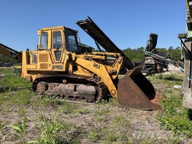 CAT 963 Lánctalpas homlokrakodók