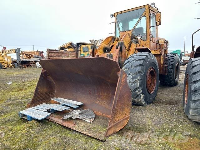 CAT 966C Gumikerekes homlokrakodók