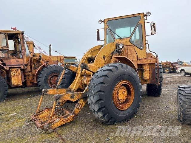 CAT 966C Gumikerekes homlokrakodók